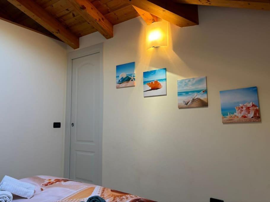 Attic Apartment Villa Rosa Con Posto Auto Privato San Bartolomeo Al Mare Eksteriør bilde